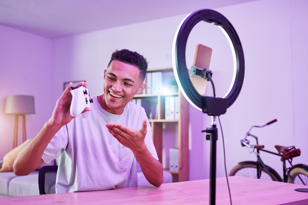 An influencer recording a short-form video, possibly for platforms like TikTok, Instagram Reels, or YouTube Shorts.